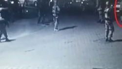 Cumhurbaşkanı Erdoğan'ı hedef alan darbeciler kamerada