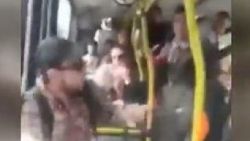 Otobüs tacizcisi dayaktan biber gazıyla kurtulmaya çalıştı
