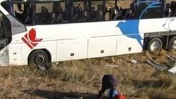 Yolcu otobüsü şarampole yuvarlandı: 42 yaralı