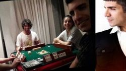 Özcan Deniz'den okey selfie'si