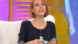 Özlem, Nur Yerlitaş'ın kuşunu kaldırdı İZLE