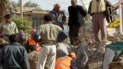 Deprem Pakistan'da 3 bin ev yıktı 19 bin kişi evsiz