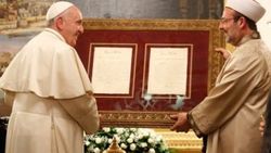 Mehmet Görmez'den Papa Francisco'ya özel mektuplar