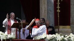Papa Francis ilk Paskalya'sını kutluyor