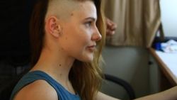 Paramparça'nın Hazal'ı saçını kazıttı