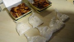 Kuru pasta kutularından uyuşturucu çıktı