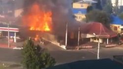 Rusya'da benzin istasyonundaki patlama anı İZLE