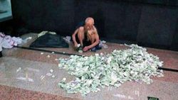 Pekin'de bir dilenci ayda 5 bin lira kazanıyor