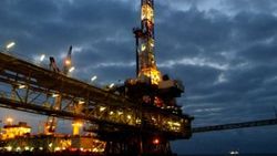 Dünyadaki petrolün çoğu deniz yoluyla taşınıyor