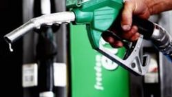 Petrol düşmeye devam ediyor