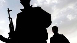 PKK'lı teröristler hamile kadını yaraladı