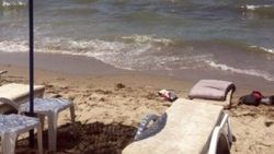 Kuşadası'nda otomobil plaja daldı: 4 yaralı