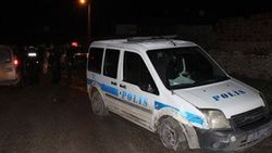 Şüpheli aracı takip eden polisler kaza yaptı