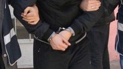 Polis kılığına giren 3 kişi yakalandı