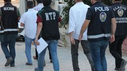 Muş'ta 33 polis gözaltına alındı