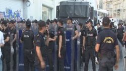 Taksim’de korsan gösteriye müdahale
