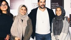 Burak Özçivit’i görmeye Dubai’den geldiler
