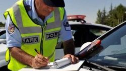 Trafikte tüm polisler ceza yazabilecek
