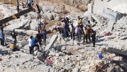 İdlib'de hayatını kaybedenlerin sayısı 67'ye yükseldi