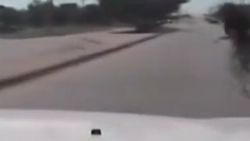 ABD polisi kaçak hırsıza araçla çarpıp durdurdu