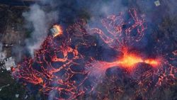 Hawaii'de lavlar kaynamaya devam ediyor
