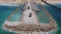 İsrail, Gazze sınırında deniz duvarı inşa ediyor