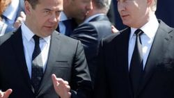 Rusya'da yerel seçimleri Putin'in partisi farklı aldı