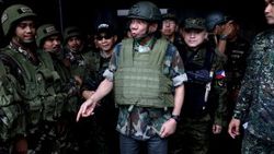 Duterte'nin oğlu ve damadı ifade verdi