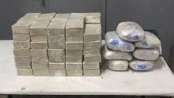 İran sınırında at sırtında 60 kilo eroin ile yakalandı
