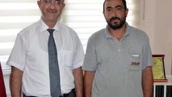 Çöpte bulduğu 48 bin 900 lirayı sahibine teslim etti