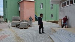 Kartepe’de camilere çevre düzenlemesi yapılıyor