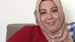 7 yaşındaki çocuk annesini tüfekle vurdu