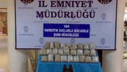 Van'da aracın tabanına gizlenmiş 30 kilo eroin bulundu