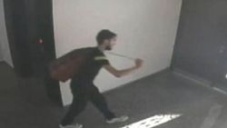 Hırsızlar yarım saat arayla aynı binaya iki kere girdiler