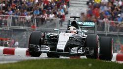 Mercedes AMG Petronas'ın üstünlüğü devam ettiriyor