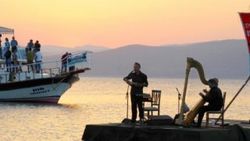 Burdur Gölü'nün kurumasına müzik ve danslı tepki