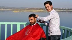 Köprü üzerinde randevulu tıraş keyfi