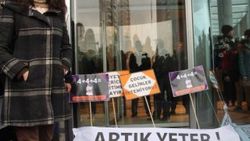Halkevci kadınlar Bakanlık önünde eylem yaptılar