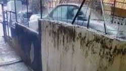 Pendik'te geri manevra yapan sürücü her yere çarptı