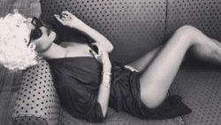 Rihanna'dan Marilyn Monroe pozu