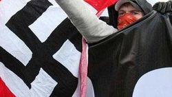 Almanya'da ırkçılardan göçmen aileye çirkin saldırı