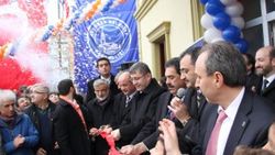 Roman gençlere 'Sosyal bir gelecek' sözü