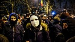 Romanya'da hükümetin af tasarısına protesto
