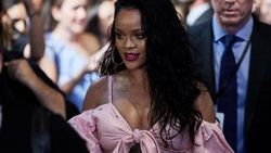 Rihanna'dan şişmanlık açıklaması