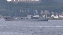 Rus savaş gemisi Boğaz’dan geçti