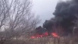 Rus savaş uçağı yerleşim yerine düştü