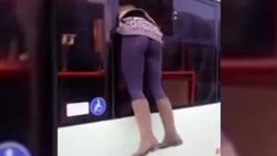 Bilet parasını ödememek için kaçan Rus İZLE