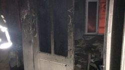 Yoldan geçen gençler kurtardı