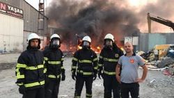 İtfaiyecilerin yangın pozu paylaşımı tepki gördü