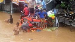 Filipinler'de tropikal tayfun: 120'den fazla ölü